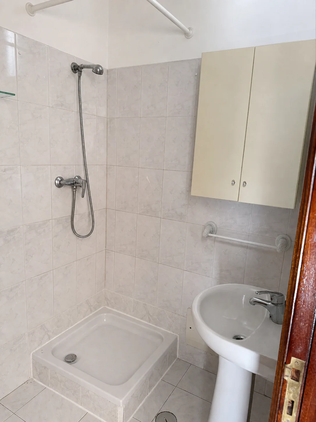 Casa de banho antiga antes da remodelação